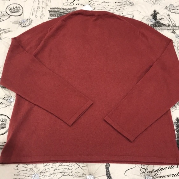 VINCE Cashmere Crewneck Sweater In Sequoia - Picture 5 of 5